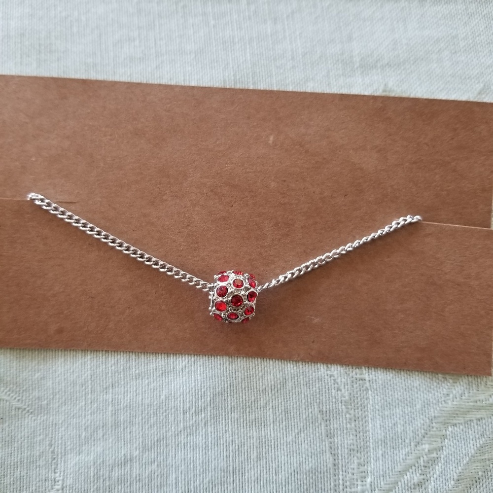 Silver chained anklet with red pendant - Picture 5 of 5